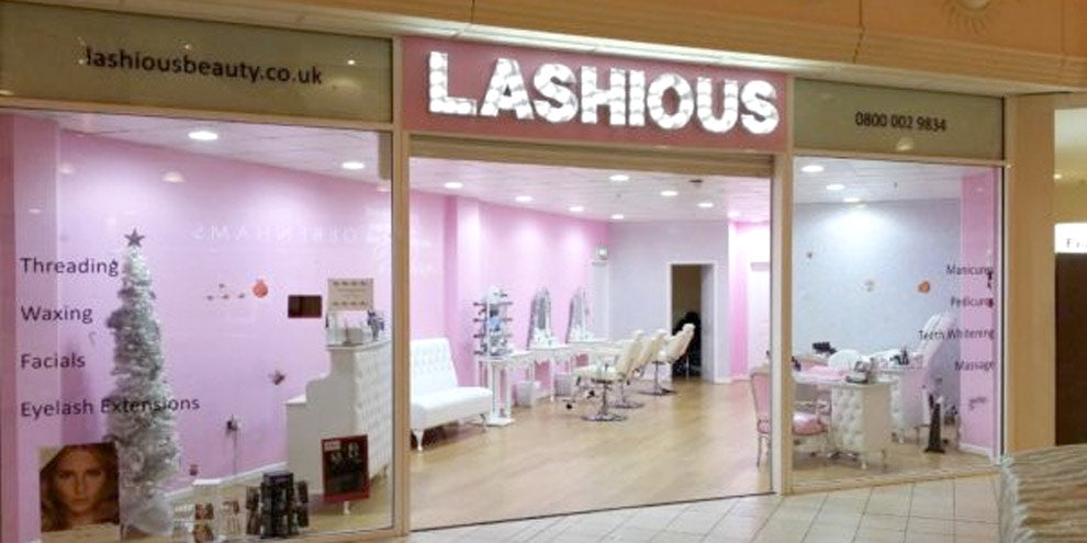 LASHIOUS beauty light sign