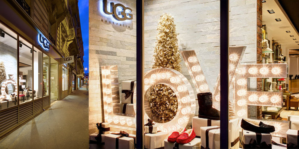 UGGs LOVE bulb sign