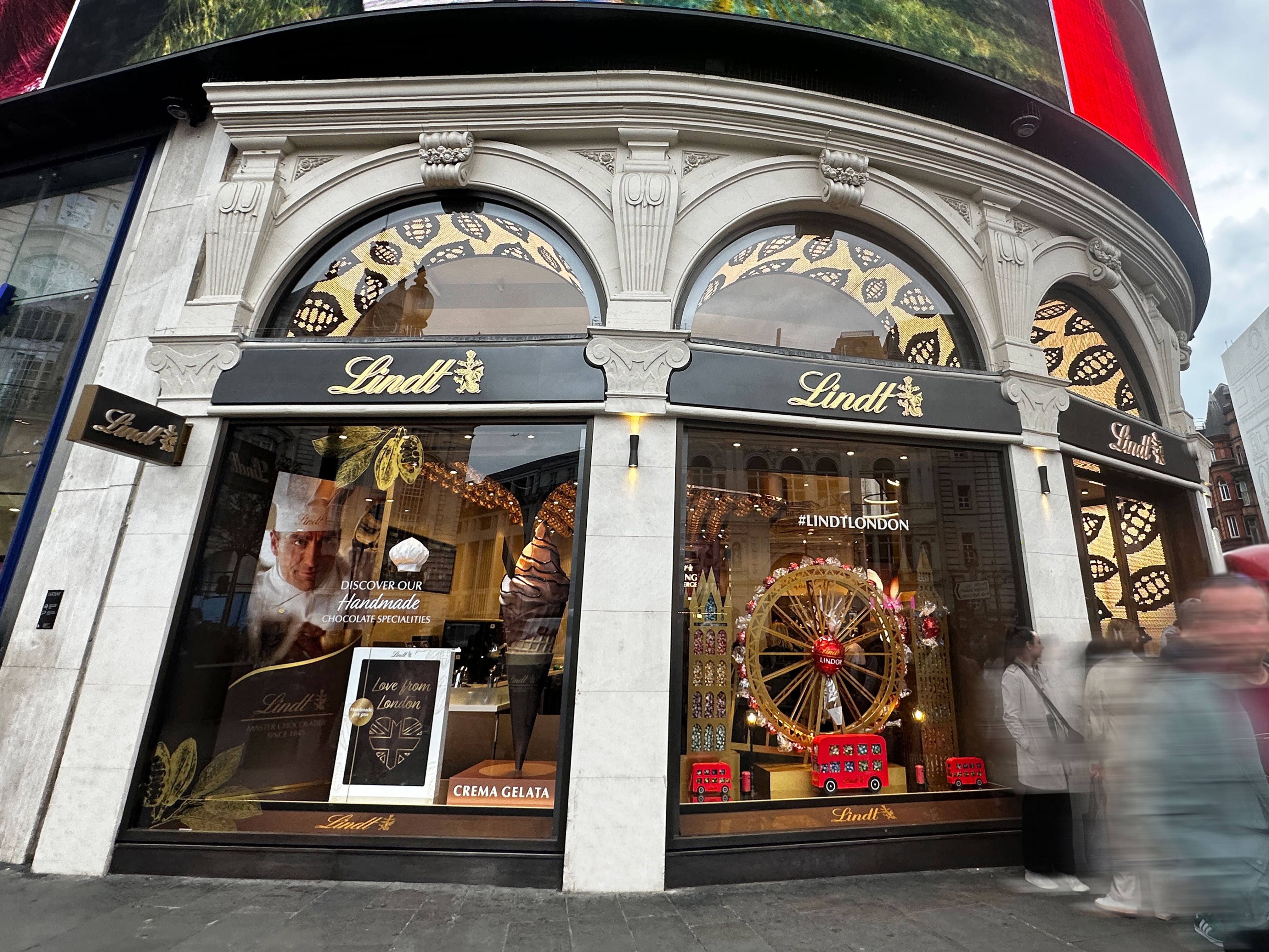 Formadesign UK London - Custom Signs London | Goodwin & Goodwin