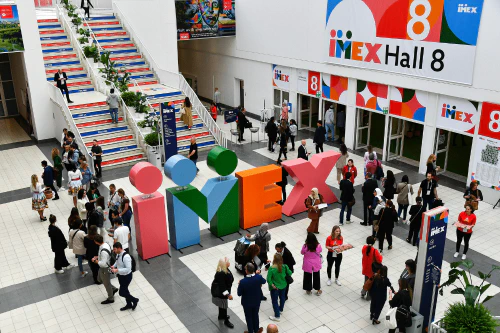 images/giant_outdoor_letters.png