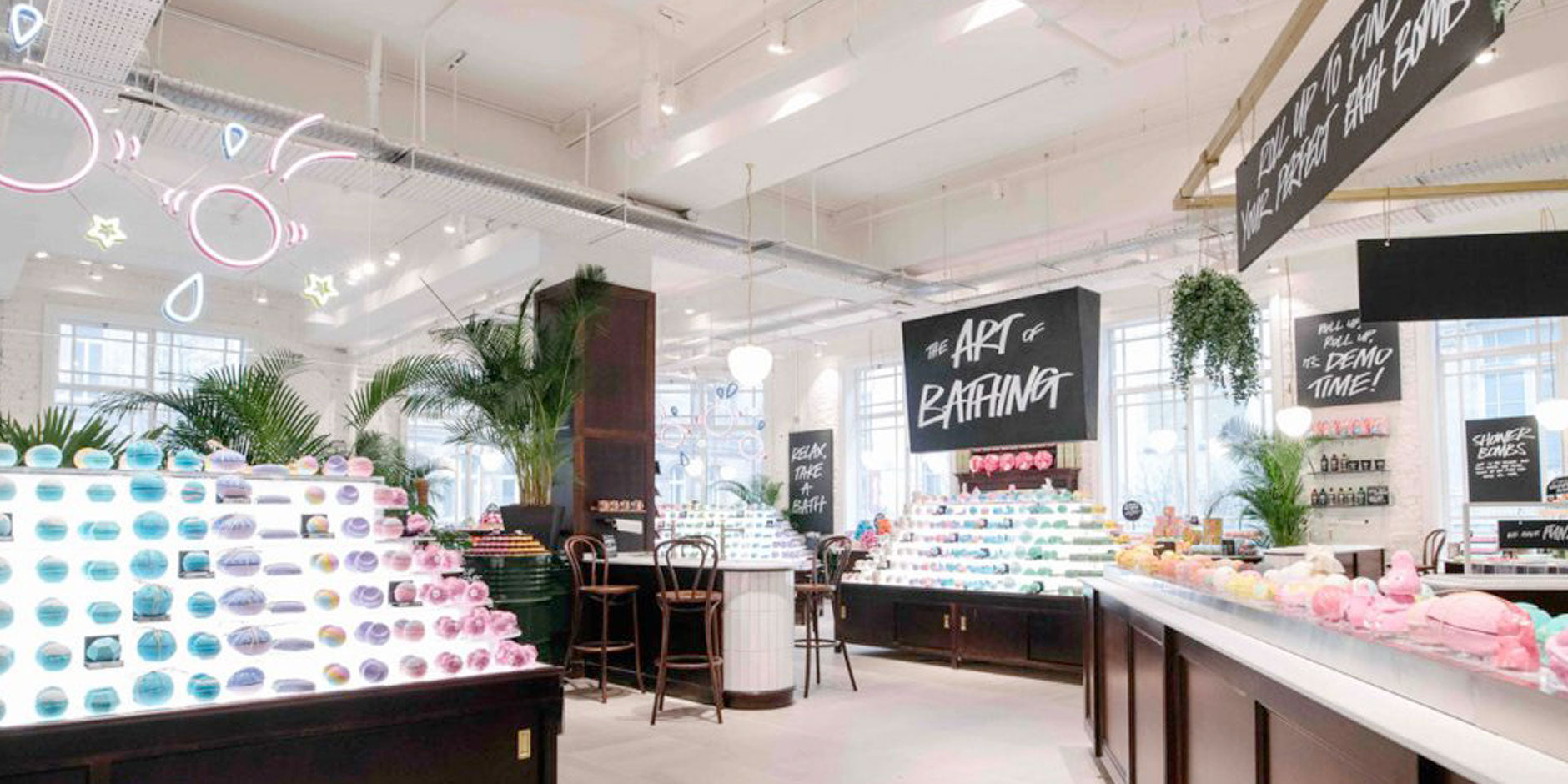 Lush - Bespoke Signage London | Goodwin & Goodwin