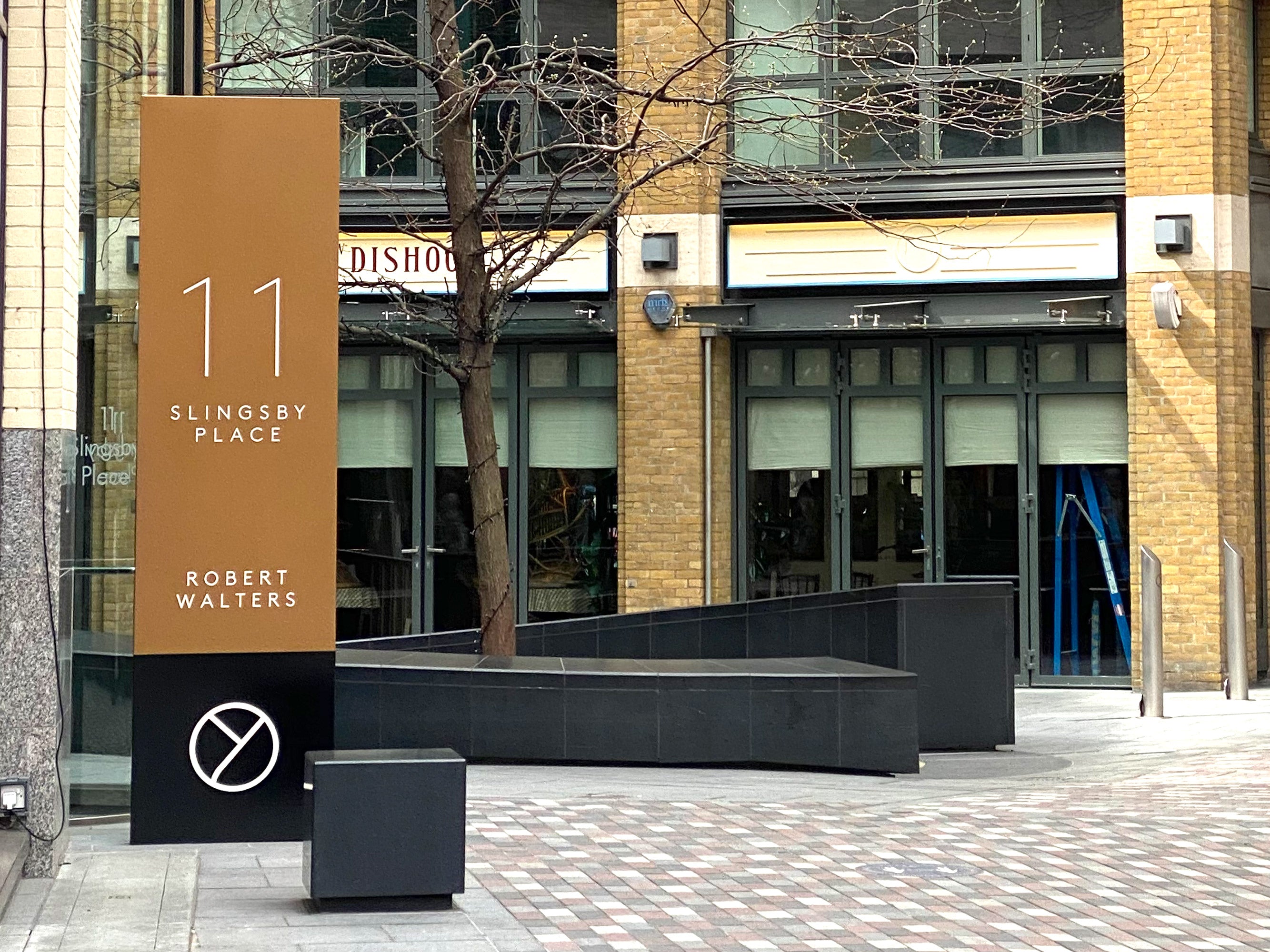 Wayfinding Signage for St Martin's Court Yard. Covent Garden | Signage Project | Goodwin & Goodwin Wayfinding Signage for St Martin's Court Yard. Covent Garden - London Sign Project by Goodwin & Goodwin