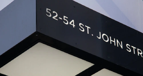 images/hi_canopy_entrance_london_3.jpg