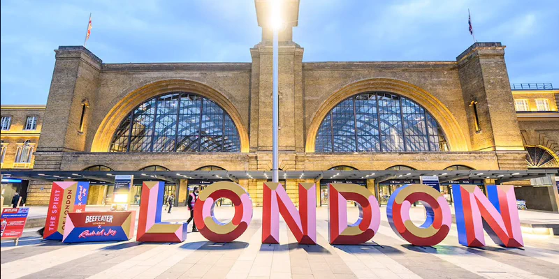 Giant London Letters Giant London Letters – Giant Letters by Goodwin & Goodwin, London