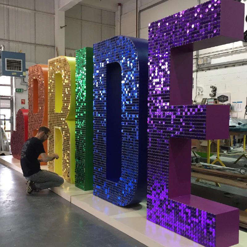 Huge Letters Huge Letters – Giant Letters by Goodwin & Goodwin, London
