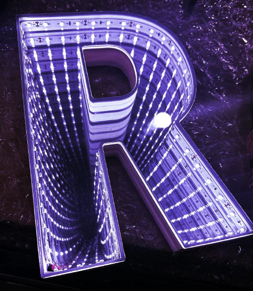 images/infinity_mirror_letters.jpg London - Bespoke Signs by Goodwin & Goodwin