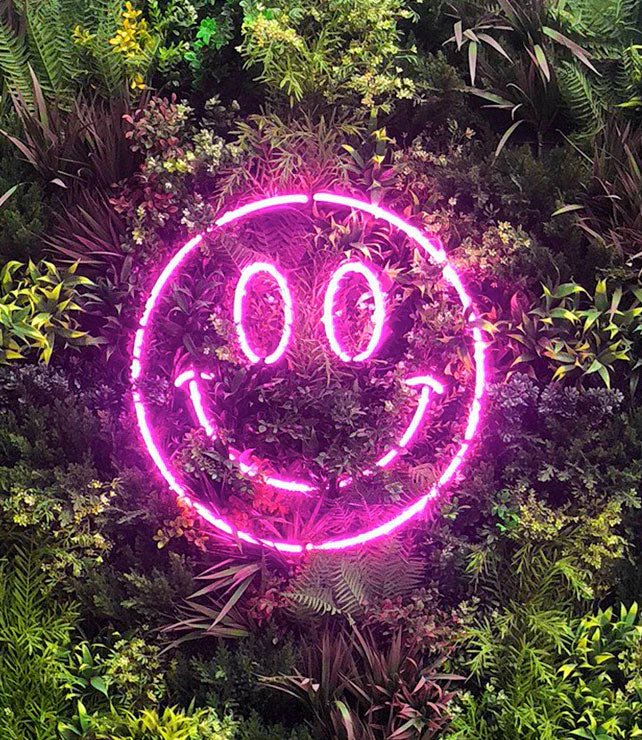 Neon Smiley Face Neon Smiley Face – Real Glass Neon Signs by Goodwin & Goodwin, London