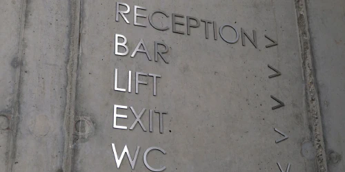 images/concrete_wayfinding.jpg | London Sign Gallery | Goodwin & Goodwin images/concrete_wayfinding.jpg London - Bespoke Signs by Goodwin & Goodwin