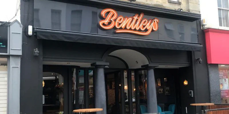 Bentleys Bar - Neon Sign – Restaurant Signs by Goodwin & Goodwin, London