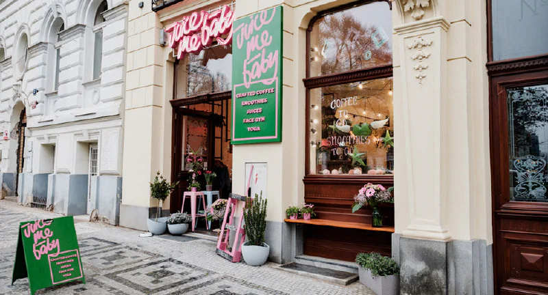 Juice Me Baby – Restaurant Signs by Goodwin & Goodwin, London